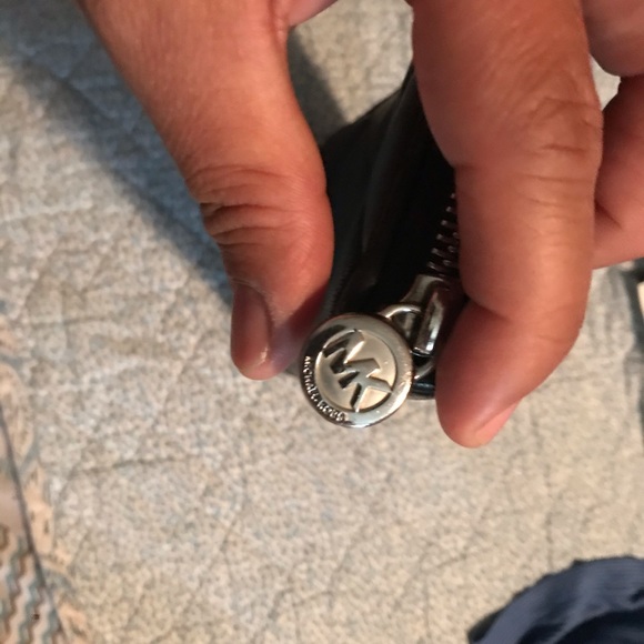 Michael Kors black leather wallet - Picture 3 of 9